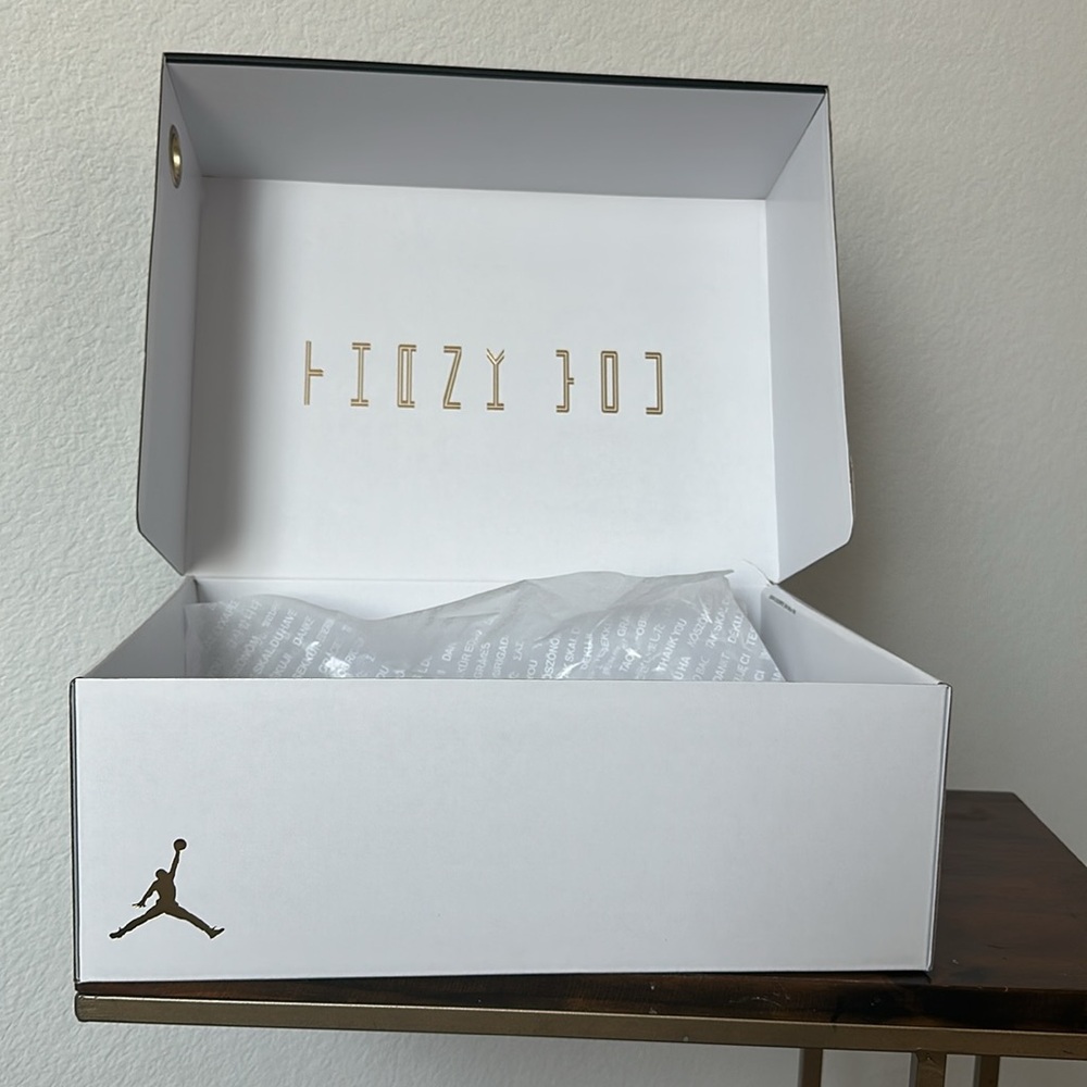 Jordan Air 11 Retro “Gratitude” Box Only - Picture 3 of 3
